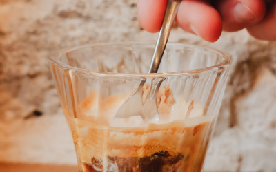 bouliche peinture en lettres gesret restaurant vitrine saint malo cafe glace cuisine food