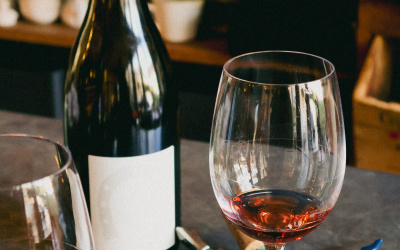 ambiance glouglou belleme cave maillard gesret bouteille vin