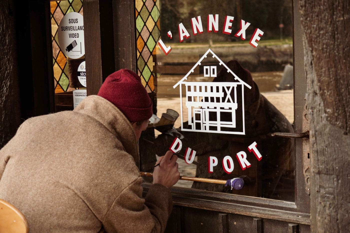 vitrine peinte lecafeduport tristangesret